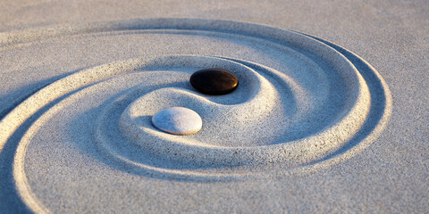 Yin Yang Motiv - Steine im Sand 