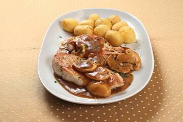 Grilled Chicken Fillet Flamed with Mushrooms