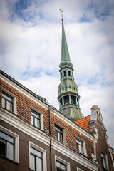 Obraz premium Torres de campanarios de Riga (Letonia)