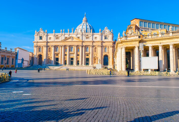 Obraz premium Saint Peter's Square (Piazza San Pietro) with Saint Peter's Basilica, Vatican City