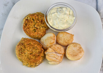 crab cakes  with scallops and tarter sauce