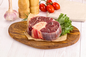 Raw beef ossobuco for roast