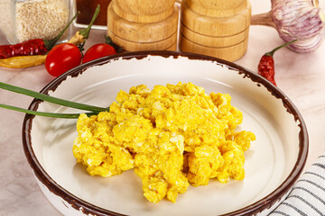 Scrambled egg in the bowl