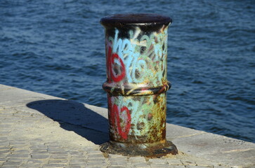 Bollard for mooring boats at the dock