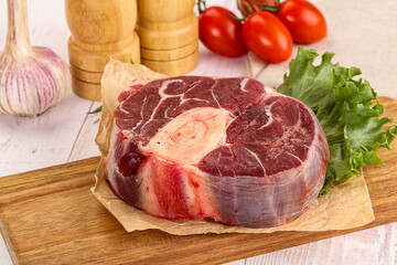 Raw beef ossobuco for roast