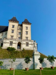 Castillo en el sur de Francia, las vistas del jard&iacute;n