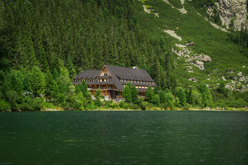 schronisko górskie nad Popradzkim stawem w Tatrach Wysokich, Słowacja © Piotr Szpakowski