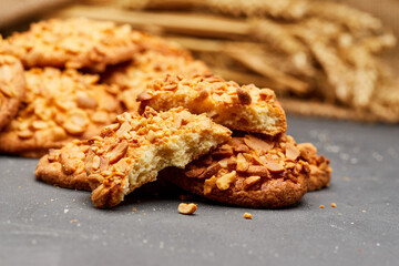 Crunchy peanut cookies with a delicious nutty topping, perfect for a sweet and satisfying snack