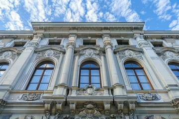 Obraz premium A iconic clock tower building with a prominent clock face