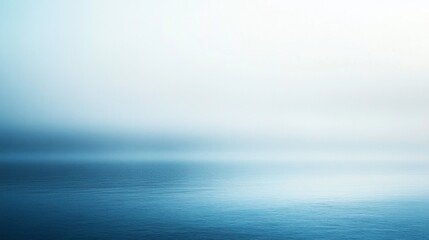 Obraz premium Tranquil Blurred Gradient Background Transitioning from White to Blue for Creative Concepts