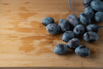 plum fruit bowl rotating