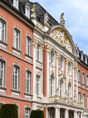 Obraz premium Cultural Heritage Explored: Journeying through Trier Timeless Street Scenes