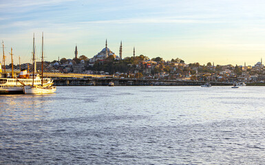 Fototapeta premium View of ships in the goldenhorn, historical old city istanbul constantinople