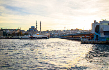 Fototapeta premium Galata, karakoy bridge and new mosque and old city of istanbul 