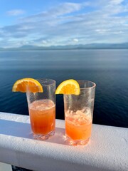 Sundowner Cocktail auf einem Kreuzfahrtschiff