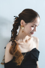 黒いウェディングドレスを着た花嫁