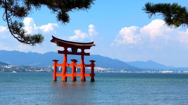 広島県 厳島神社 赤鳥居