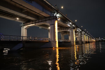Banpo Bridge with Rainbow Fountain