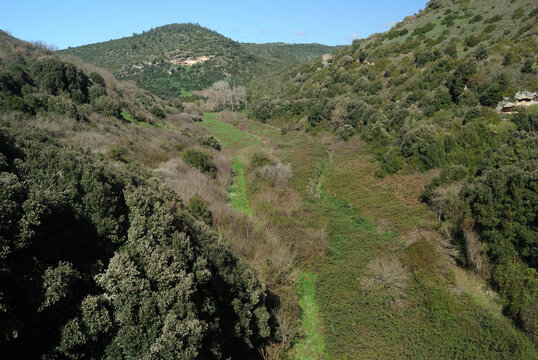 La valle Barca vista dal viadotto ferroviario abbandonato
