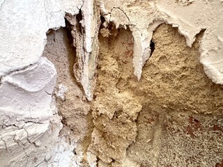 destruction of plaster on walls