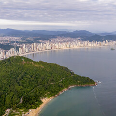 Obraz premium Balneario Camboriu in Santa Catarina. Taquaras Beach and Laranjeiras Beach in Balneario Camboriu. Aerial view in landscape. Square image