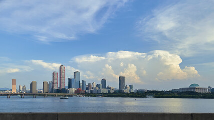 Obraz premium Clear blue sky scenery with clouds.
