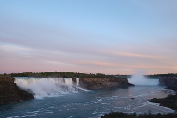 niagara falls sunset