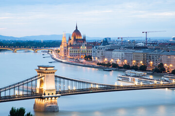 Fototapeta premium panorama of Central Budapest in the evening, with Parliament and Chain Bridge