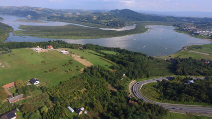 Jezioro Rożnowskie-Beskid Wyspowy Polska