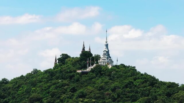 A buddhis stupa is located on top of the Oudong mountain, the old city of Cambodia.