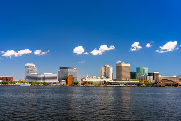 Fototapeta premium Norfolk, Virginia, USA Skyline on the River