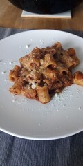 Pasta amatriciana, fatto in casa, cibo vero, ricetta originale