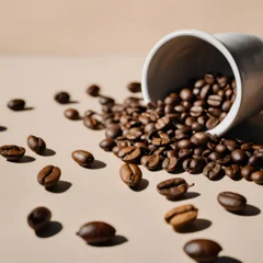 Xícara de café com grãos na mesa.