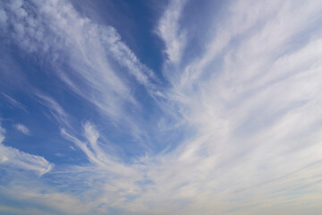 青の空と白い雲の背景、beautiful blue sky