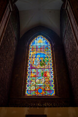 vitral, arte en vitral, iglesia catolica, cristaleria, piedra tallada, dentro de iglesia, catedral, santuario, Santuario Diocesano de Nuestra Señora de Guadalupe, zamora, michoacan