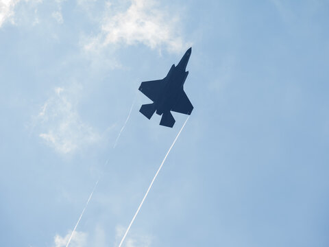 airshow, F35, F-35, fighter jet, airplane, sky, jetstream
