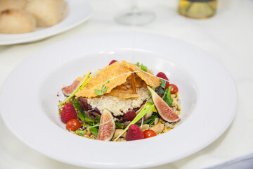 Ensalada con Chicharron, Platillos de Cocina Exotica Mexicana