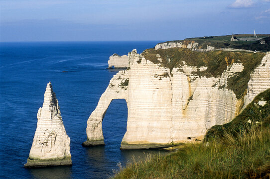 Aval cliff and Needle, Etretat, Cote d'Albatre, Pays de Caux, Seine-Maritime department, Upper Normandy region, France