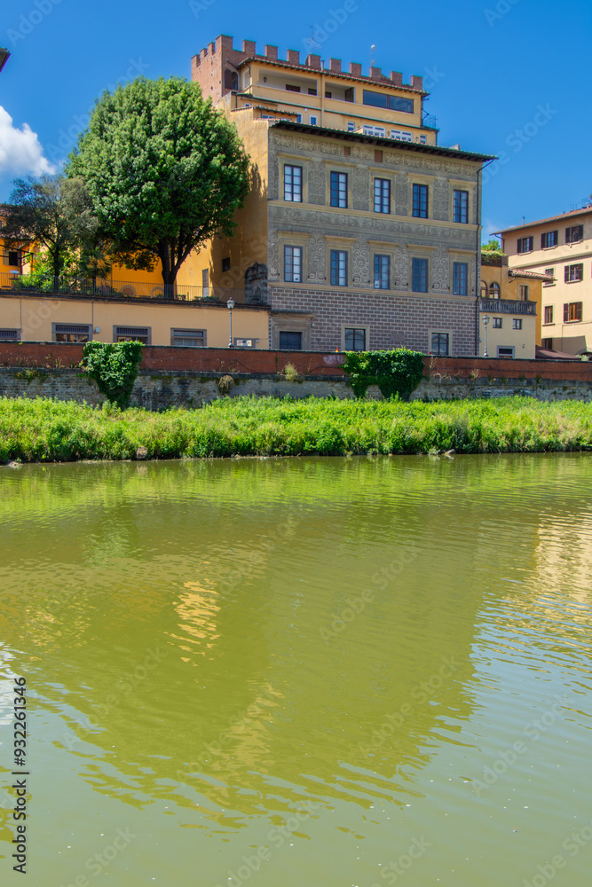 Wall mural View of the architecture of the beautiful city of Florence in Italy from the Arno River