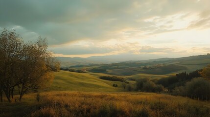 The hills in the Tuscan countryside - timelapse