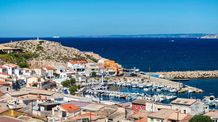 Vue panoramique sur le village des Goudes aux environs de Marseille