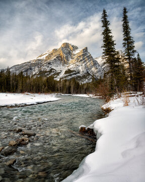 Canada, Alberta, Kananaskis Country, Mount Kidd and the Kananaskis River