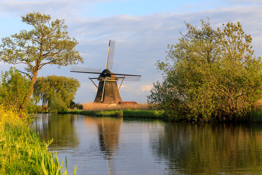 Netherlands, Holland. Utrecht, Abcoude, Molenweg. Windmills.