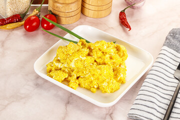 Scrambled egg in the bowl