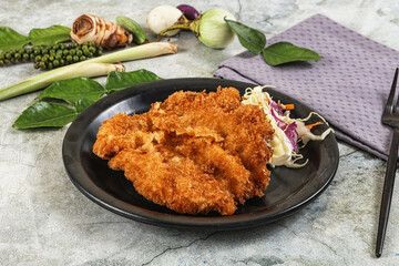 Tonkatsu fried cutlet with cabbage