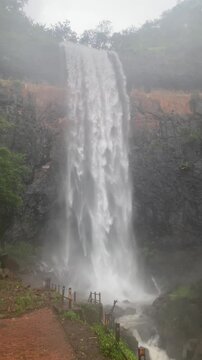 Savatsada Waterfall is a popular tourist attraction located near Chiplun in the Ratnagiri district of Maharashtra. The waterfall is especially famous during the monsoon season