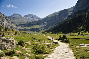 Fototapeta na wymiar hikers in the ordesa and monte perdido national park in the spanish pyrenees
