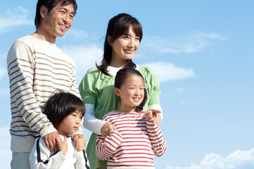 Fototapeta premium 笑顔の４人家族
