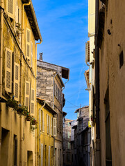 How to Enjoy the Scenic and Historic Avignon Village in France