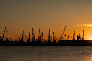 Fototapeta premium sunset at the port